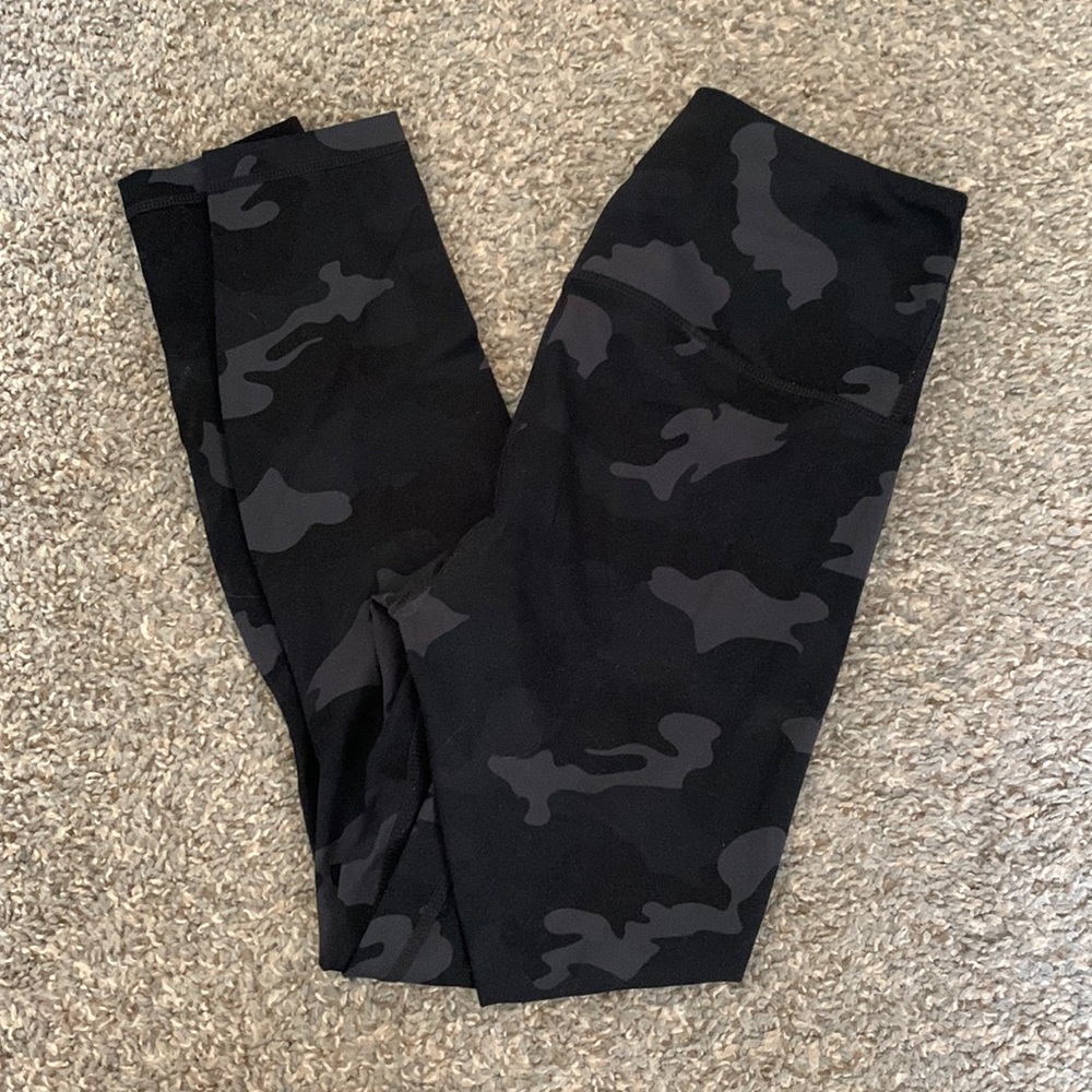Yogalicous camo leggings